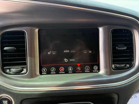 Used 2017 Dodge Charger SXT w/ Blacktop Package RWD image 17