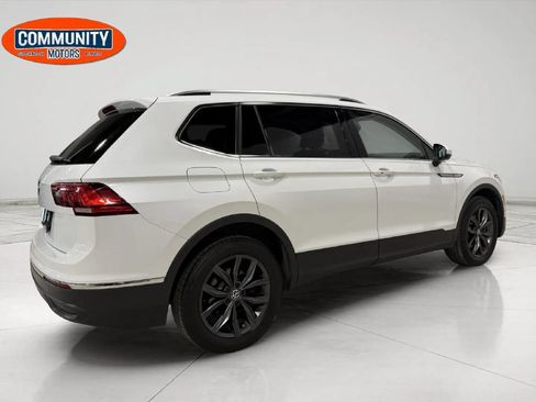 Used 2023 Volkswagen Tiguan SE AWD/4WD image 9