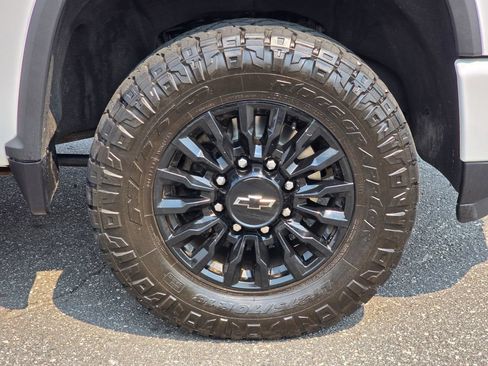 Certified 2024 Chevrolet Silverado 2500 LTZ w/ LTZ Plus Package AWD/4WD image 23