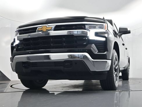 Used 2022 Chevrolet Silverado 1500 LT AWD/4WD image 43