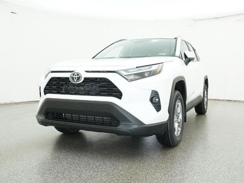 New 2025 Toyota RAV4 XLE image 4