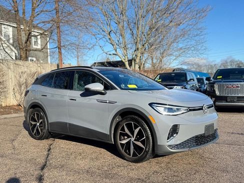 Used 2024 Volkswagen ID.4 Pro S image 8