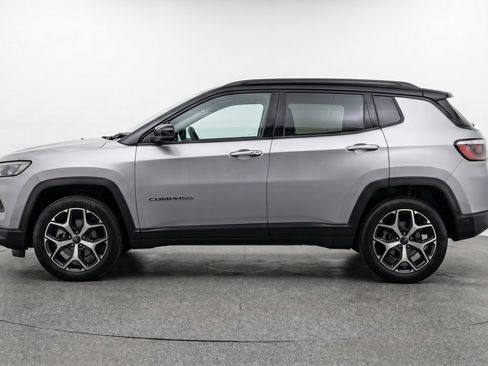 Used 2025 Jeep Compass Limited AWD/4WD image 5