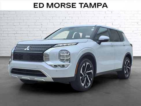 Used 2024 Mitsubishi Outlander SE AWD/4WD image 1