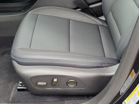 Used 2026 Chevrolet Equinox EV LT FWD image 15