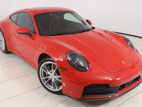 Used 2025 Porsche 911 Carrera RWD image 22