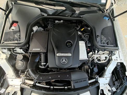 Used 2019 Mercedes-Benz E 300 4MATIC image 17