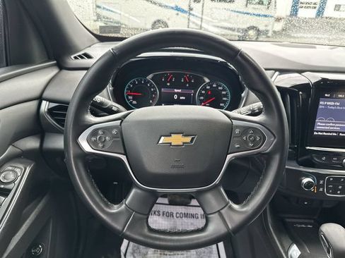 Used 2023 Chevrolet Traverse LT AWD/4WD image 13