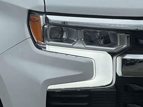 Used 2024 Chevrolet Silverado 1500 LT AWD/4WD image 7