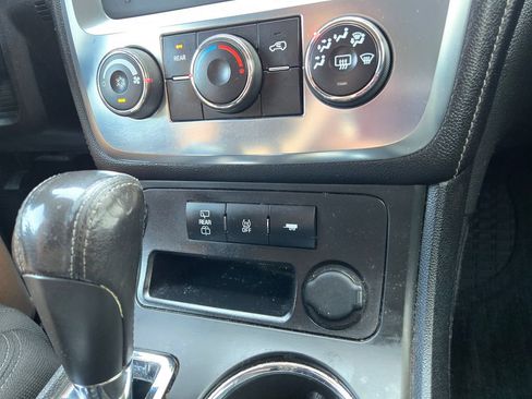 Used 2013 GMC Acadia SLE AWD/4WD image 26