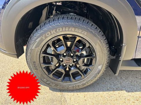 New 2025 Nissan Armada PRO-4X image 3