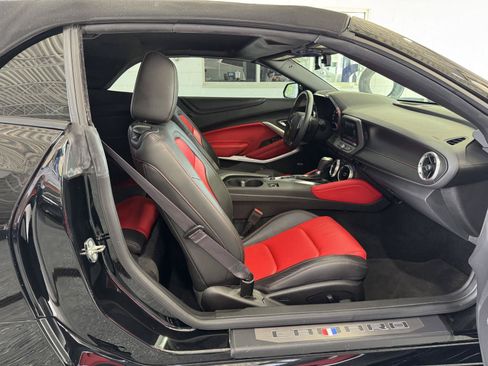 Used 2017 Chevrolet Camaro SS RWD image 10