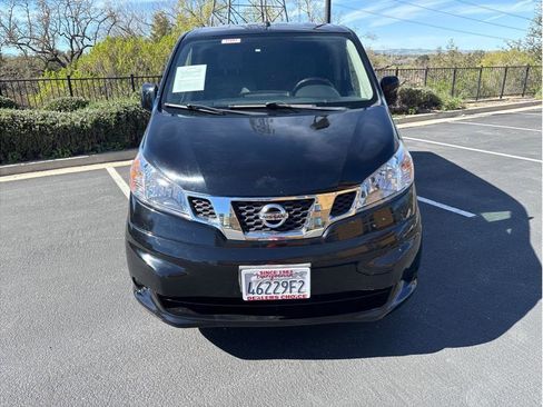 Used 2017 Nissan NV200 SV w/ Technology Package FWD image 4