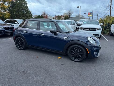 Used 2015 MINI Cooper 4-Door Hardtop image 12