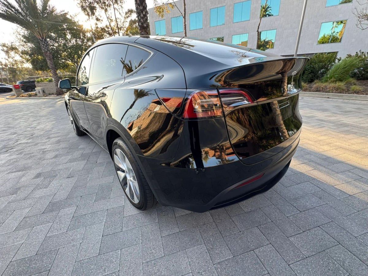 Used 2023 Tesla Model Y Long Range AWD/4WD image 5