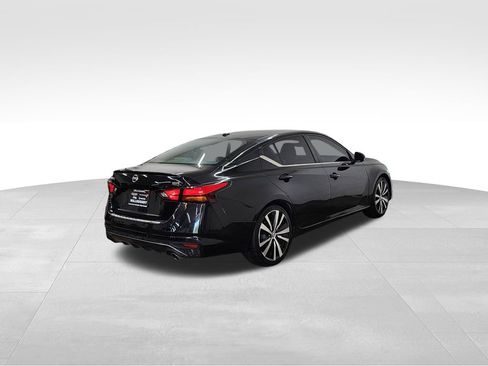 Used 2021 Nissan Altima 2.5 SR FWD image 8