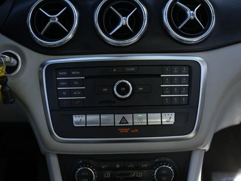 Used 2018 Mercedes-Benz CLA 250 4MATIC image 18