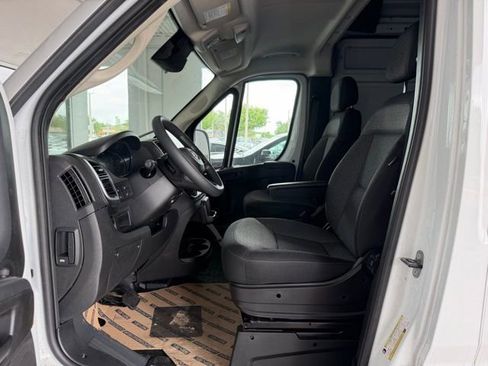 New 2026 RAM ProMaster 2500 w/ Quick Order Package 22G SLT image 14