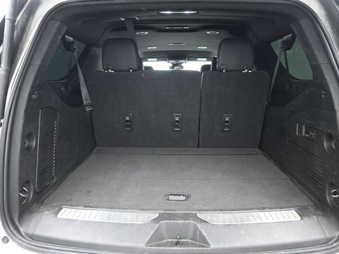Used 2023 Chevrolet Suburban Premier AWD/4WD image 27