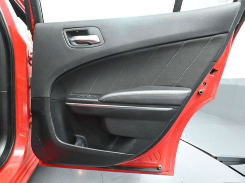 Used 2018 Dodge Charger GT image 40