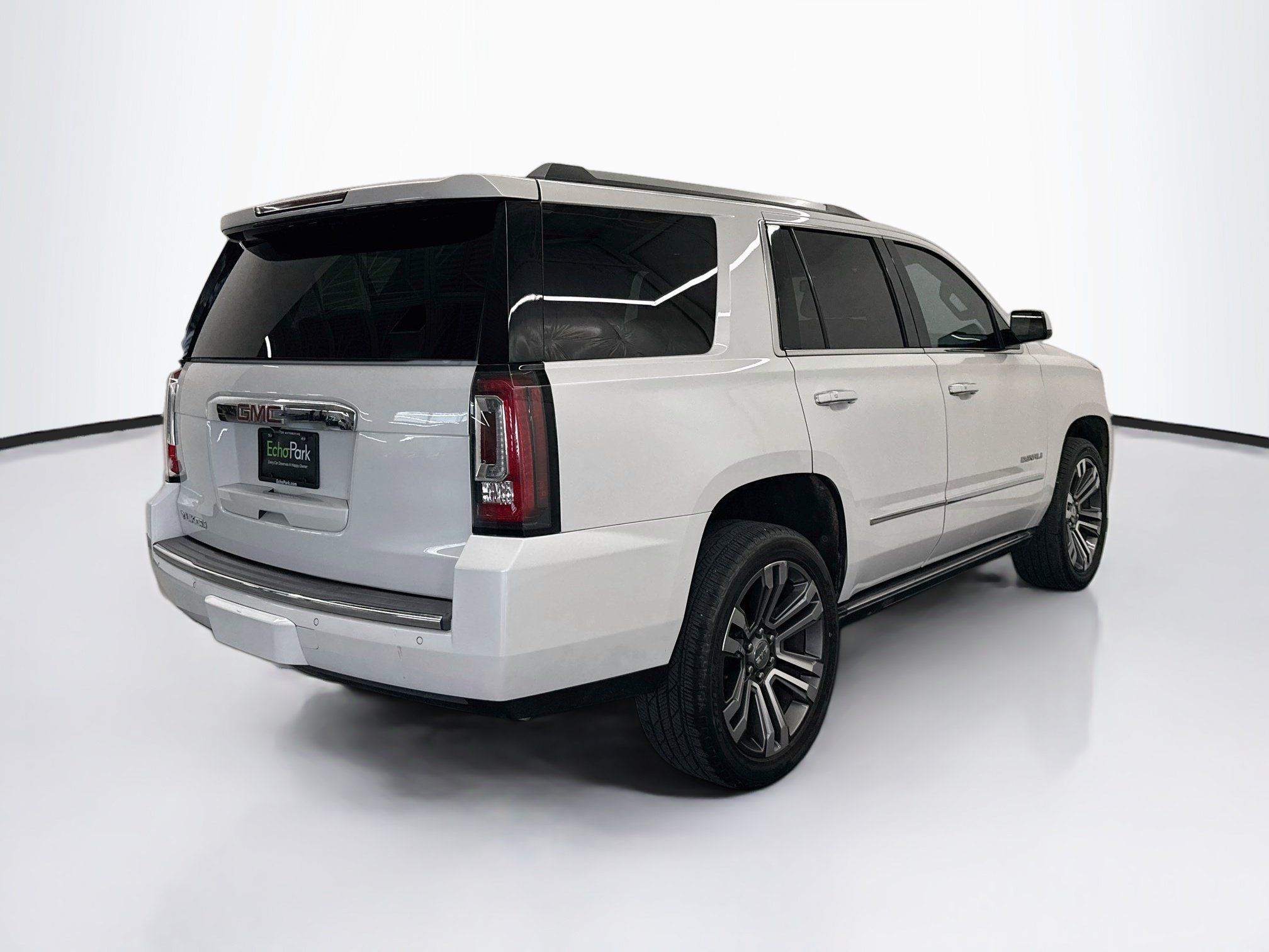 Used 2020 GMC Yukon Denali w/ Denali Premium Package RWD image 9