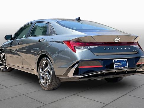 Certified 2024 Hyundai Elantra Limited FWD image 12