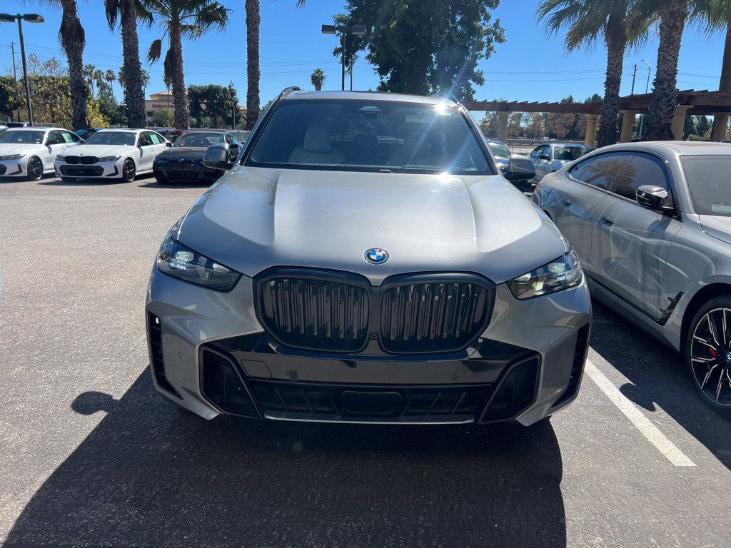 Used 2024 BMW X5 xDrive50e w/ M Sport Package AWD/4WD image 2