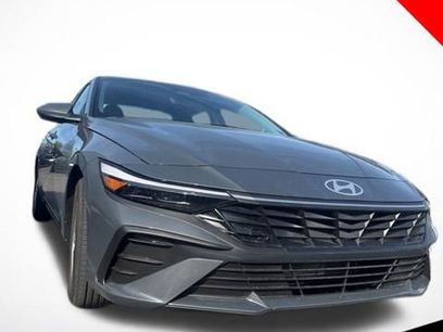 Used 2026 Hyundai Elantra SE w/ Cargo Package