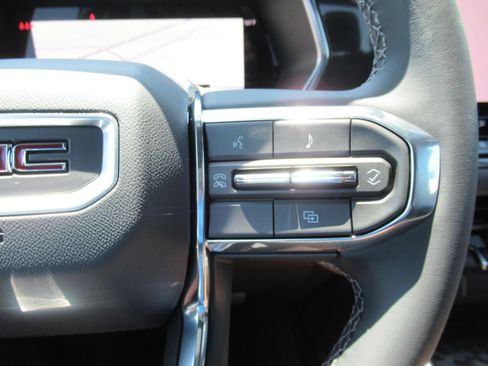 New 2026 GMC Canyon Elevation w/ Convenience Package RWD image 24