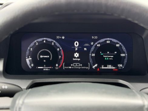 Used 2025 Toyota Tacoma Limited image 13