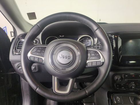 Used 2020 Jeep Compass Latitude image 16