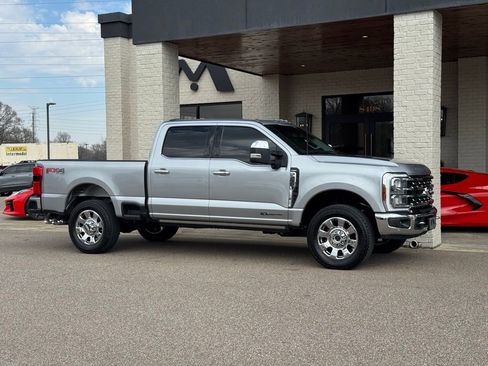 Used 2024 Ford F250 Lariat w/ Lariat Ultimate Package AWD/4WD image 19