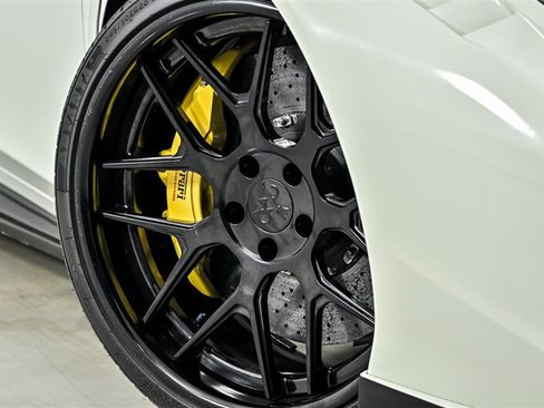 Used 2013 Ferrari 458 Spider RWD image 3
