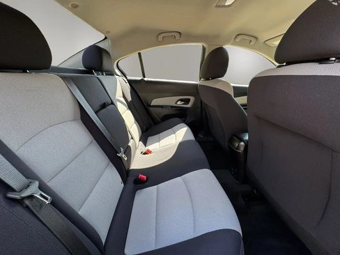 Used 2014 Chevrolet Cruze LS FWD image 18