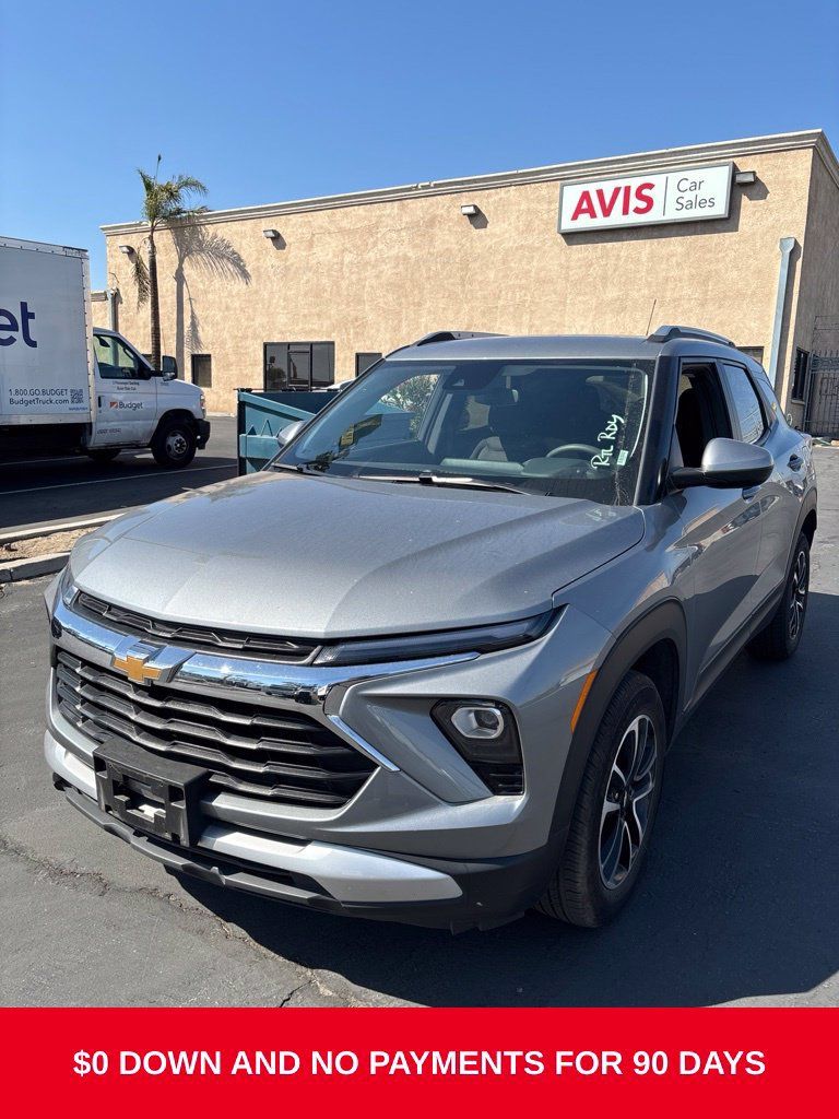 Used 2025 Chevrolet TrailBlazer LT AWD/4WD image 1