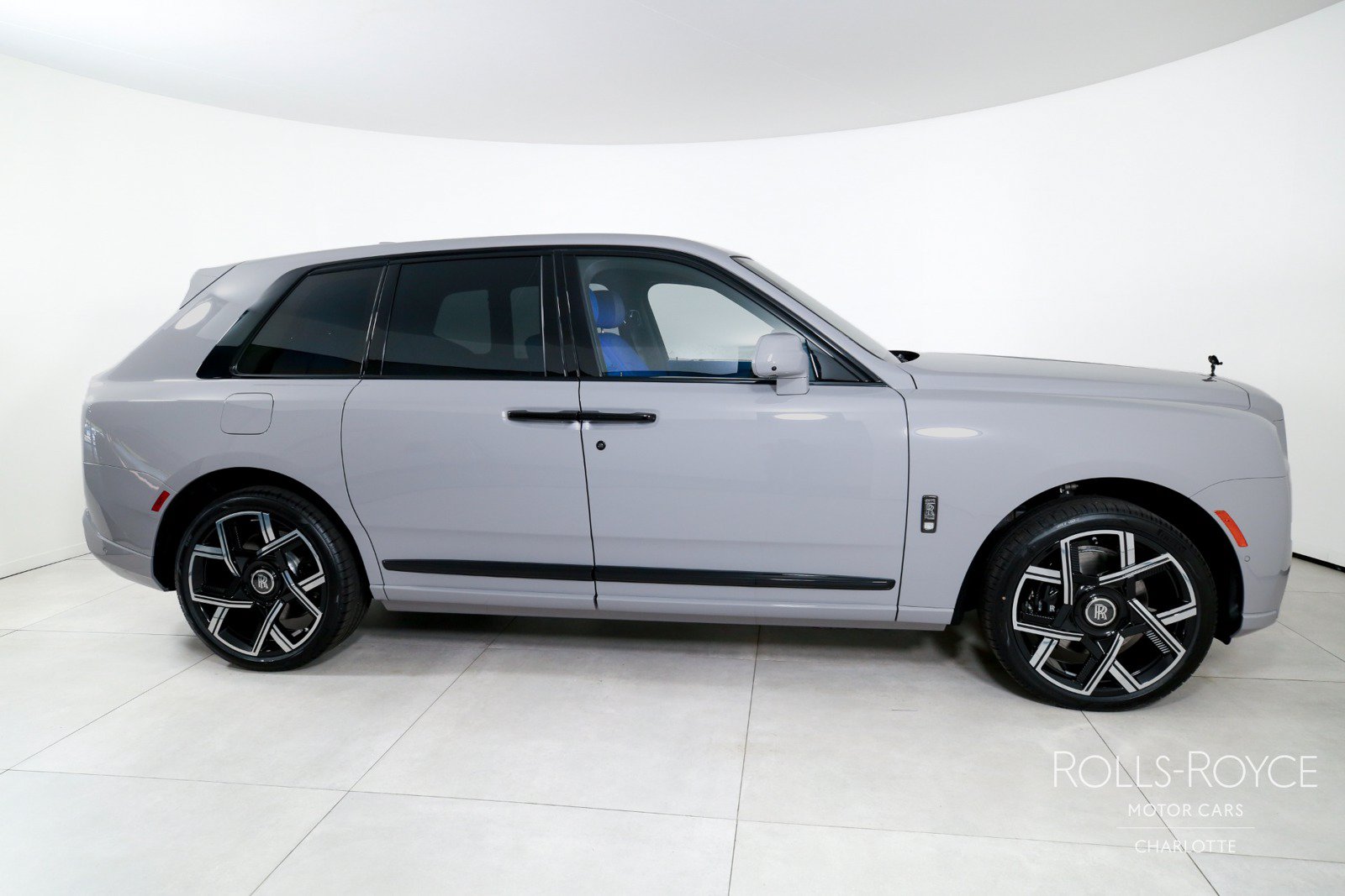 New 2027 Rolls-Royce Cullinan Black Badge AWD/4WD image 10