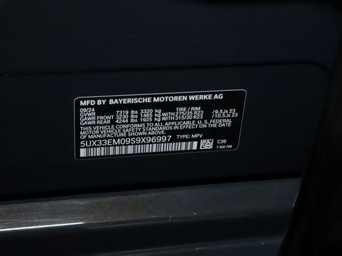 Used 2025 BMW X7 M60i image 46