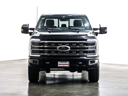 Used 2023 Ford F250 Platinum image 4