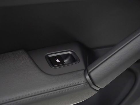 Certified 2026 Porsche Cayenne E-Hybrid AWD/4WD image 16