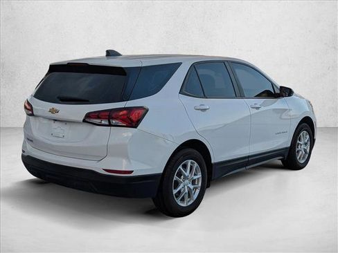 Used 2024 Chevrolet Equinox LS FWD image 5