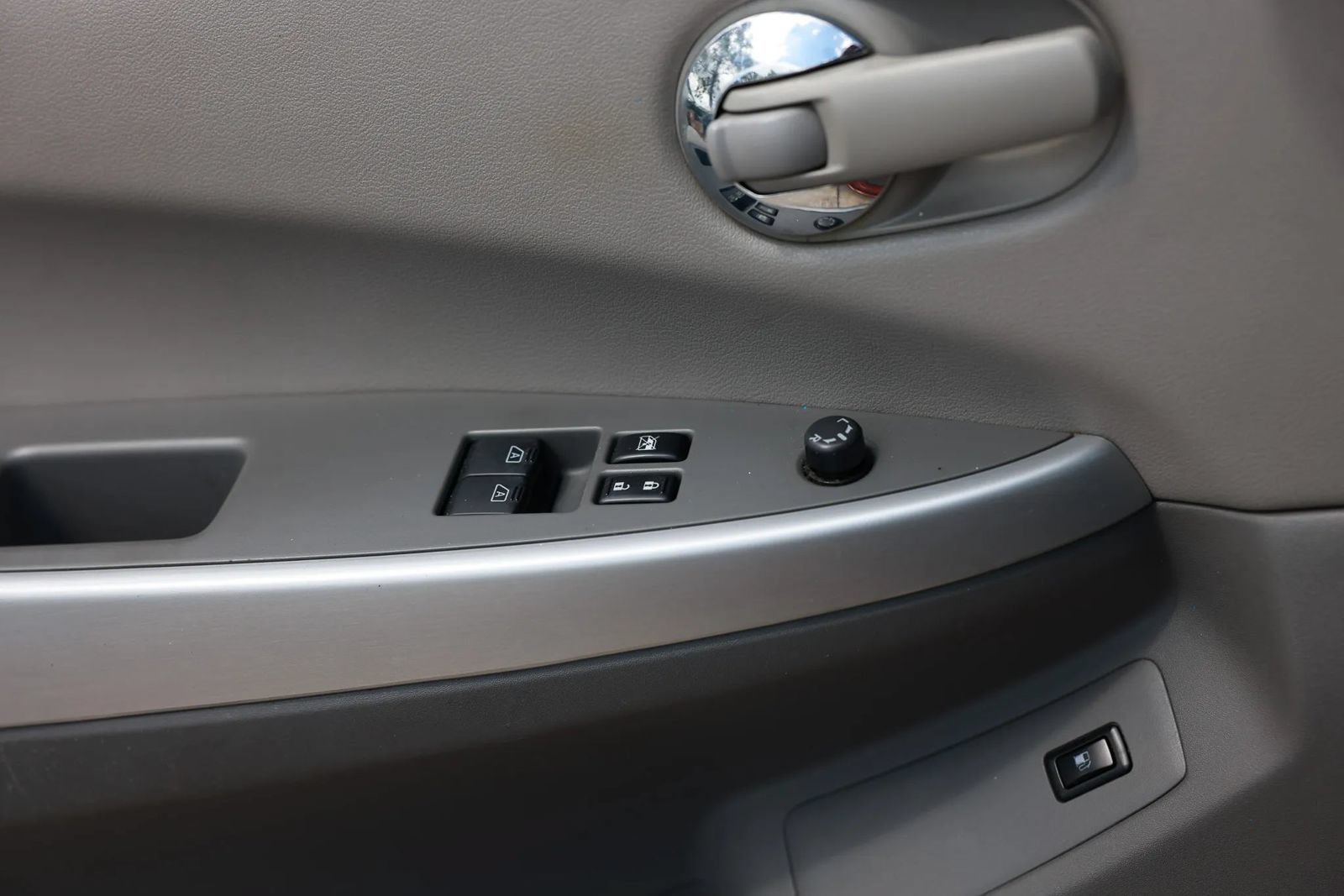 Used 2007 Nissan Quest w/ Seat Pkg FWD image 43