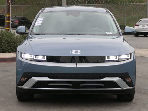 New 2026 Hyundai Ioniq 5 SEL image 6