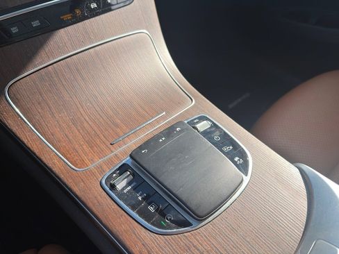 Used 2022 Mercedes-Benz GLC 300 4MATIC image 23