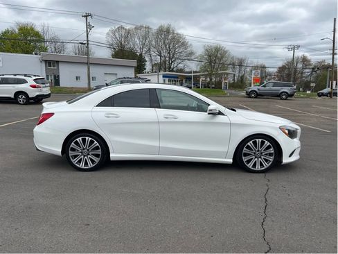 Used 2018 Mercedes-Benz CLA 250 4MATIC image 5