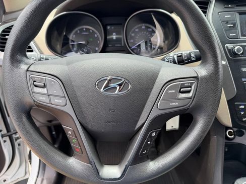 Used 2017 Hyundai Santa Fe Sport FWD image 22