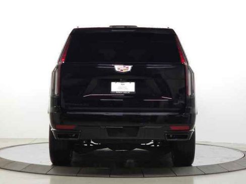 Used 2021 Cadillac Escalade Sport w/ Driver Assist Tech Package AWD/4WD image 5