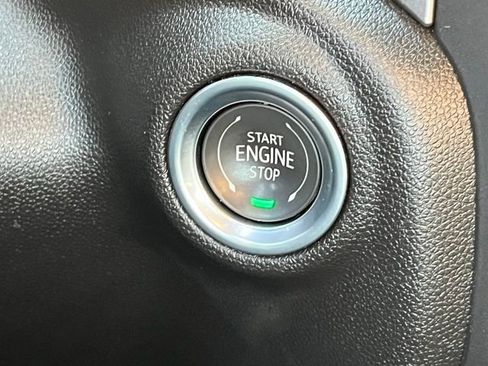 Used 2025 Chevrolet Silverado 1500 Custom image 17