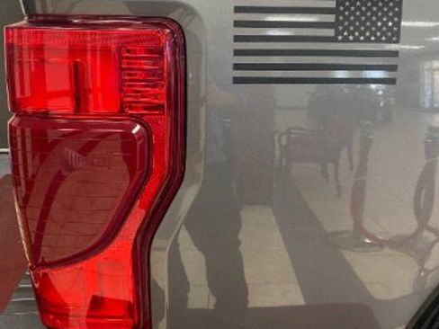 Used 2021 Ford F250 Lariat image 16