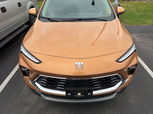 Used 2024 Buick Encore GX Preferred w/ Comfort Package image 4