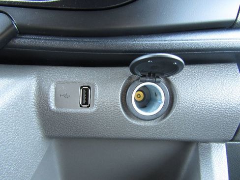 Used 2024 Ford E-Transit 148 Medium Roof image 30